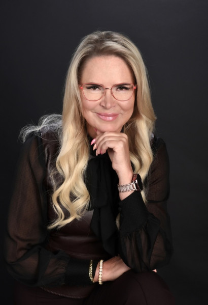 Katarzyna Kasza (Glass Spider)